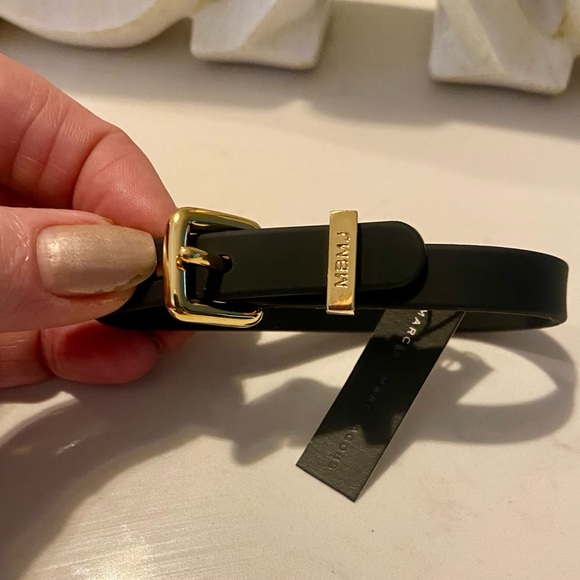 MARC JACOBS Black Rubber Bracelet with Gold Buckle | NWT | MSRP $78 - Picture 4 of 7